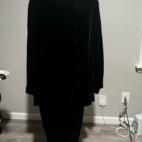 Plus Size Top - Picture 3 of 6